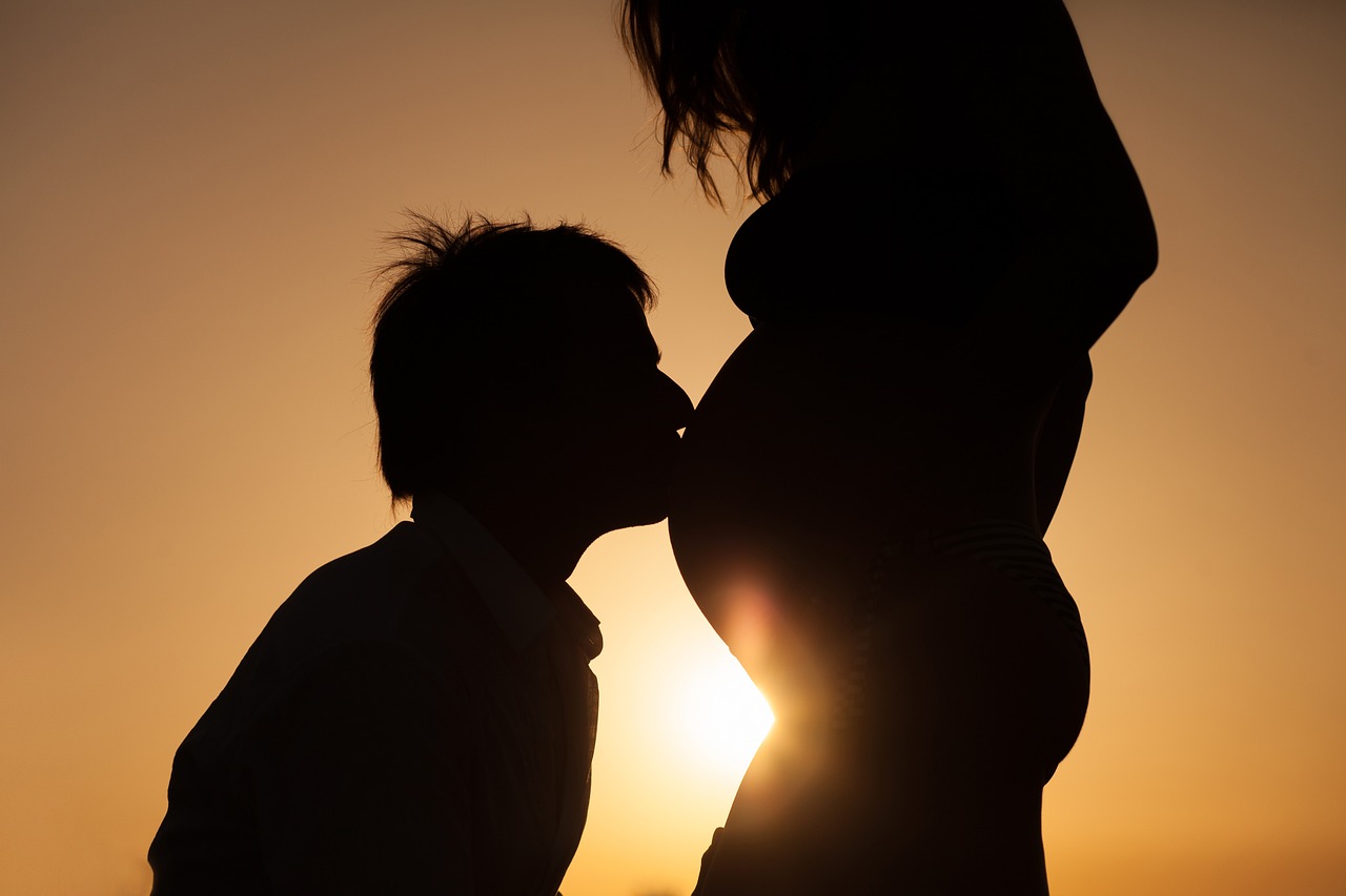 国外孕妇最新分娩视频，探究分娩过程与母婴健康的新视角