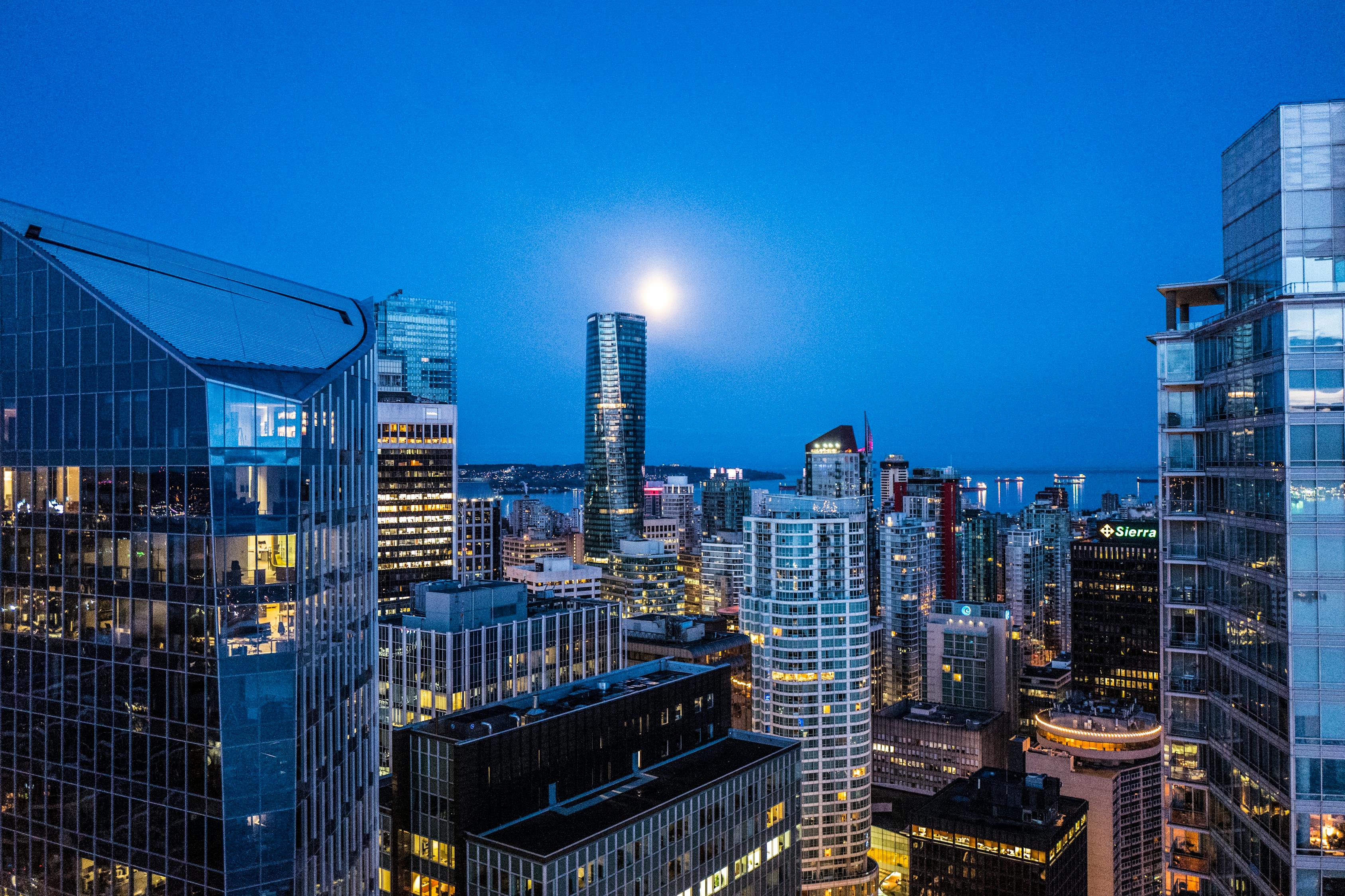 深圳最新规划在建高楼，城市发展的壮丽景象瞩目呈现